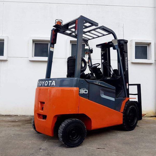 3 Ton Diesel Forklift - Advance MHE Services Pte Ltd